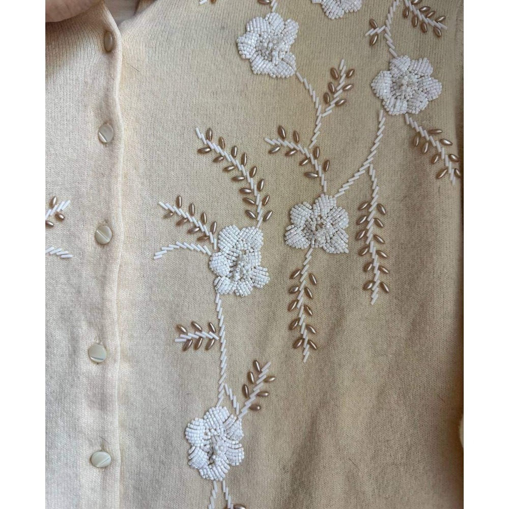 Vintage Japan Lambswool Fur Blend Butter Yellow Beaded Floral Cardigan Coquette - Picture 2 of 4